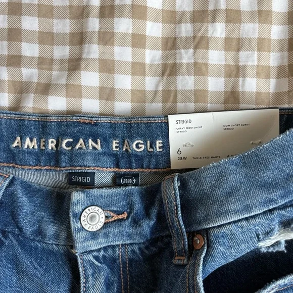 NWT American Eagle Curvy Strigid Mom Short Super High Rise - Picture 5 of 10